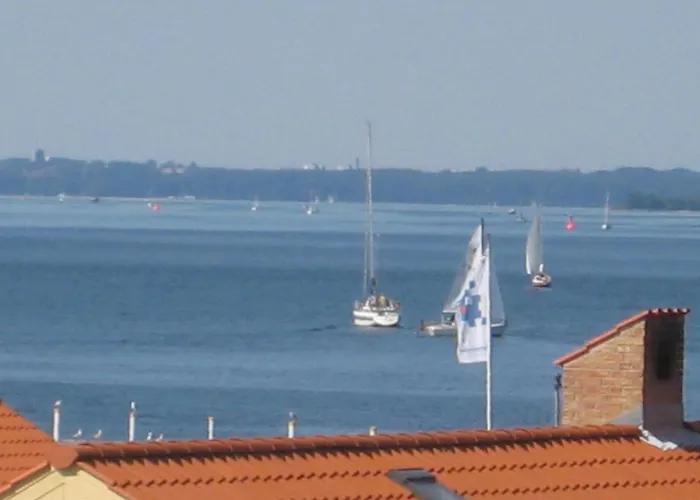 Marina Vej Iv *